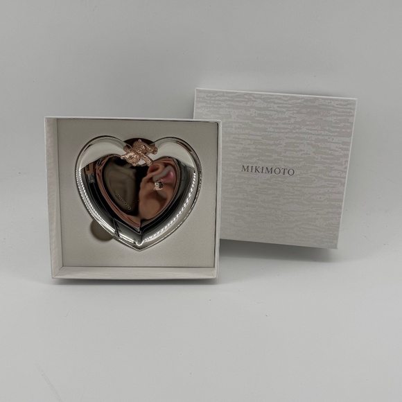 Mikimoto - Picture 1 of 10